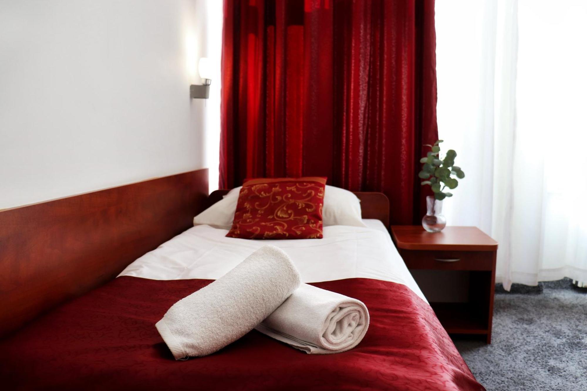Hotel Lothus Wrocław Kültér fotó