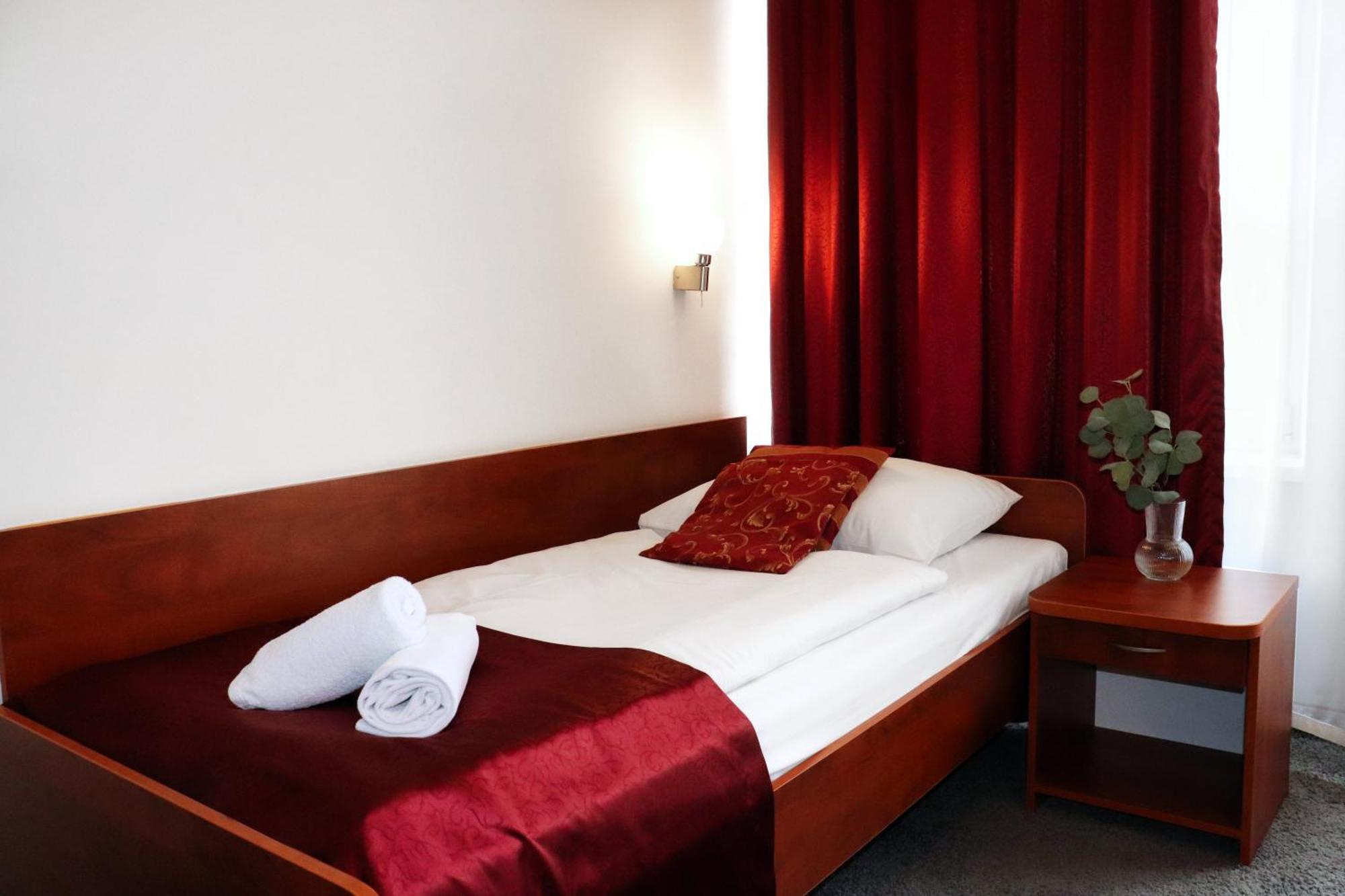 Hotel Lothus Wrocław Kültér fotó