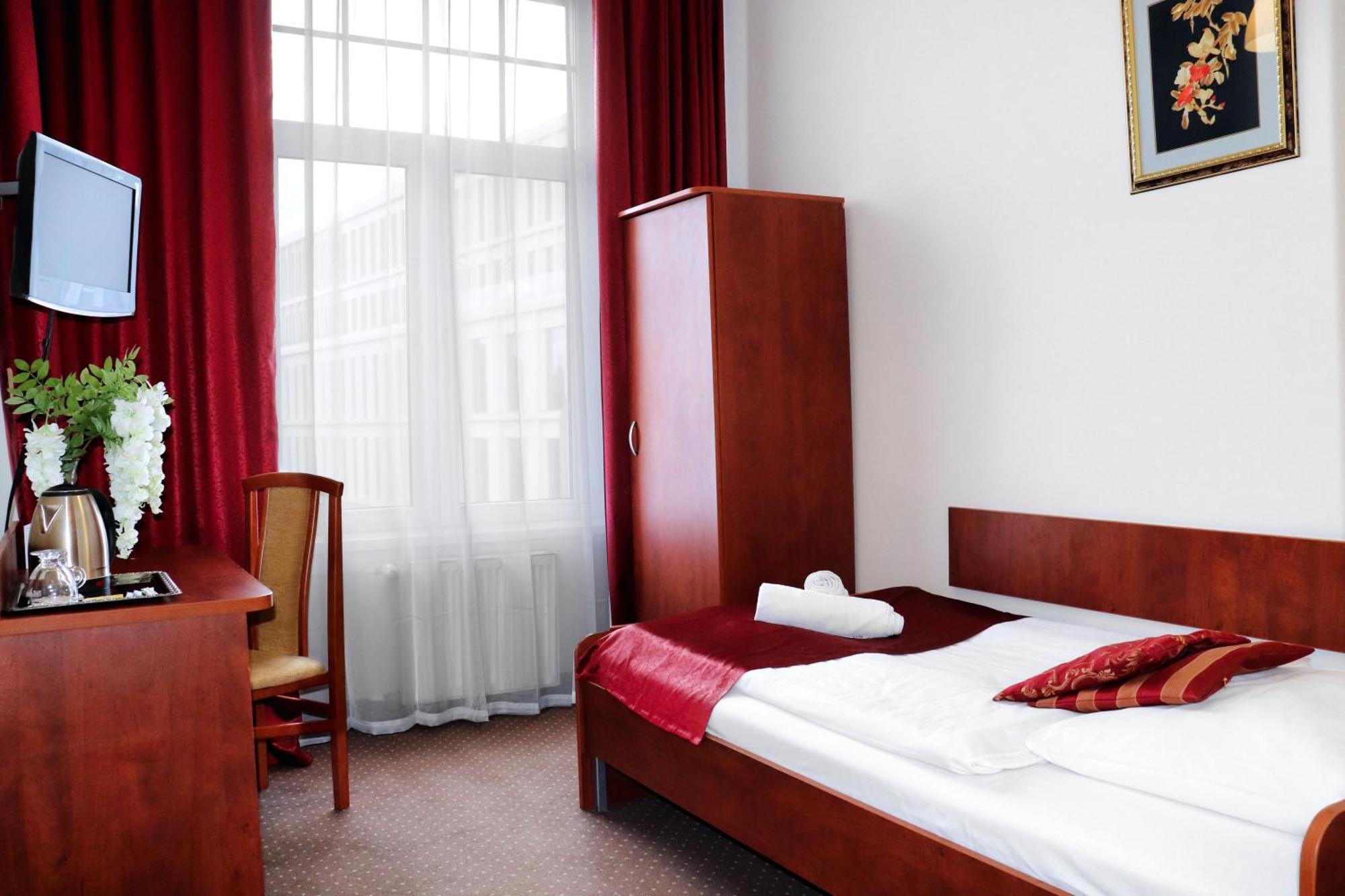Hotel Lothus Wrocław Kültér fotó