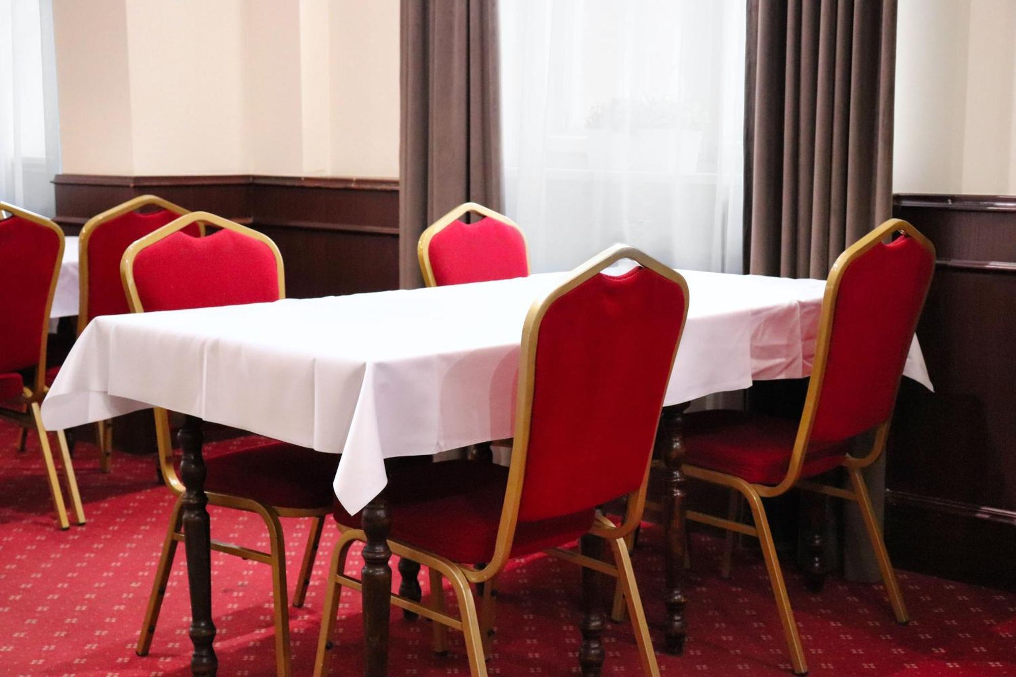 Hotel Lothus Wrocław Kültér fotó
