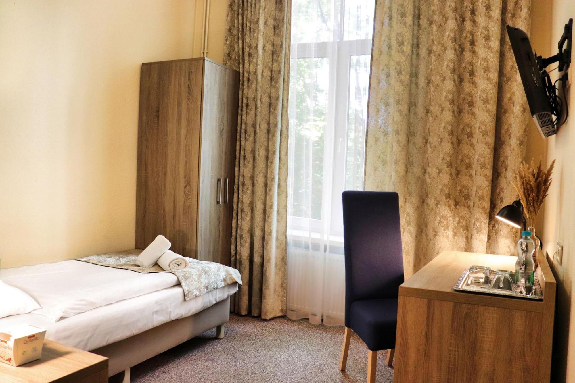 Hotel Lothus Wrocław Kültér fotó